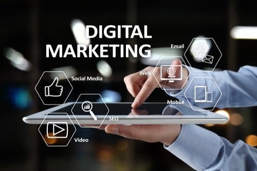 5 Digital Advertising Tips for Home Contractors Near Denver, CO